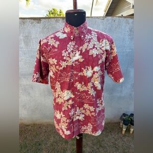 PreOwned Reyn Spooner Classic Hawaiian Print Full Button Men's Small Red